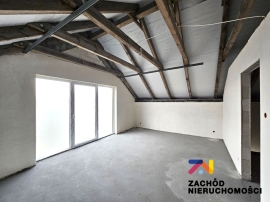 Dom w stanie deweloperskim w Ochli